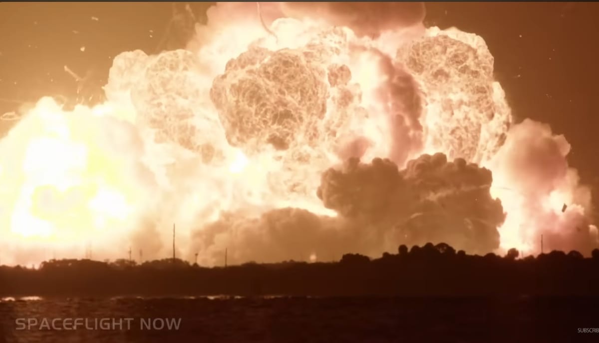 Potężna eksplozja rakiety New Glenn. Nieudany test Blue Origin na Florydzie Zdjęcie główne wpisu