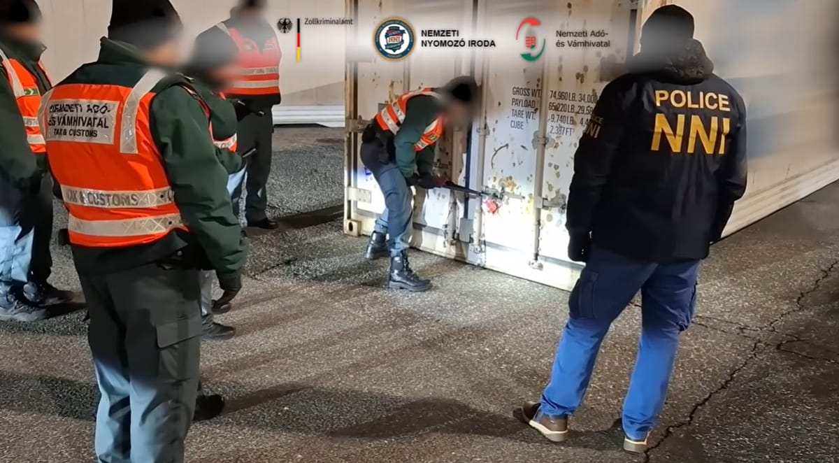 Rekordowe przejęcie kokainy na Węgrzech. 522 kg ukryte w bananach z Ekwadoru Zdjęcie główne wpisu