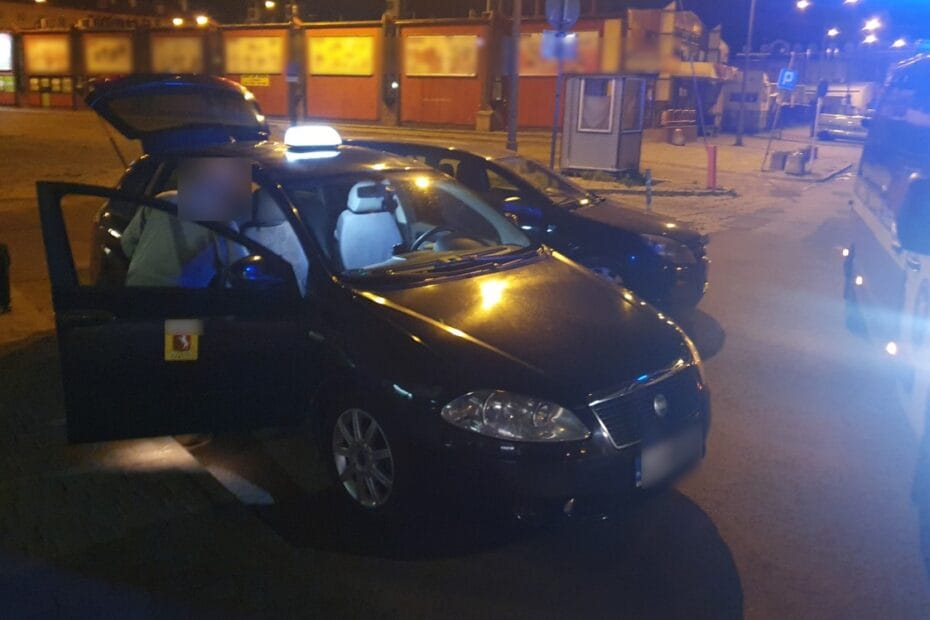 Z sądowym zakazem i bez licencji bawił się w taksówkarza. Wpadł przy kontroli ITD Zdjęcie główne wpisu