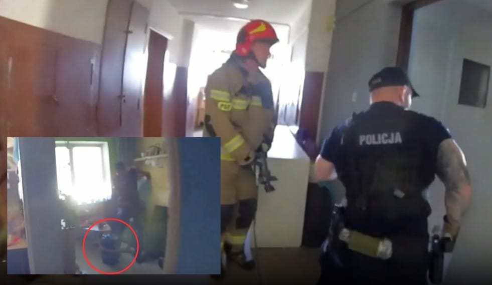 Pijany 65-latek odkręcił gaz w bloku i stał z zapalniczką w ręku. Służby wyważyły drzwi i zapobiegły tragedii Zdjęcie główne wpisu
