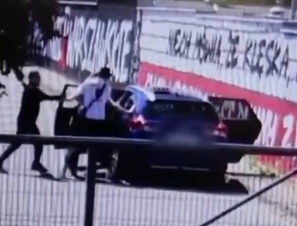 Wciągnęli dwóch Ukraińców do auta i przetrzymywali w piwnicy. Policja opublikowała nagrania z monitoringu Zdjęcie wpisu