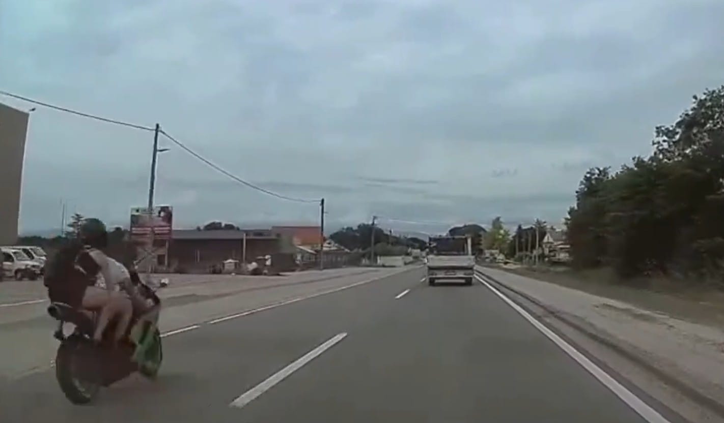 Polacy w Chorwacji nagrali tragiczny wypadek motocyklisty. Tak skończyło się wyprzedzanie kolumny aut Zdjęcie wpisu