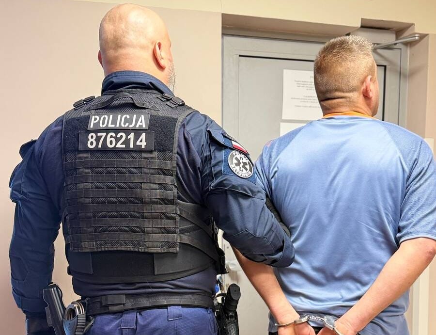 Kierowca subaru uciekał przed policją. Nie miał prawa jazdy i był pod wpływem narkotyków Zdjęcie wpisu