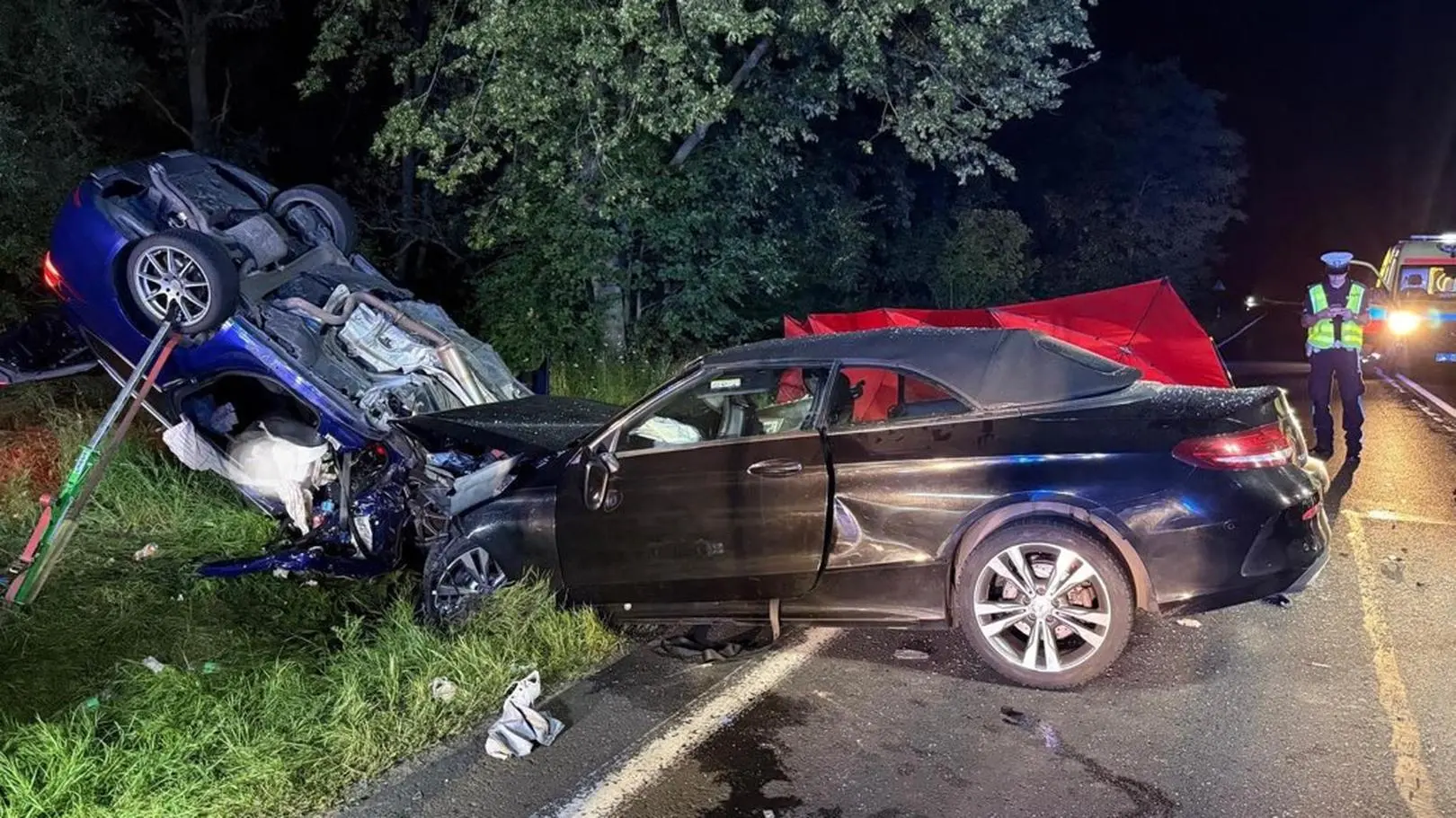 Wyprzedzał ciężarówkę z promilem alkoholu, wioząc żonę i dwie córki. Zginęły trzy osoby z auta, w które uderzył, a on sam był poszukiwany listem gończym Zdjęcie wpisu