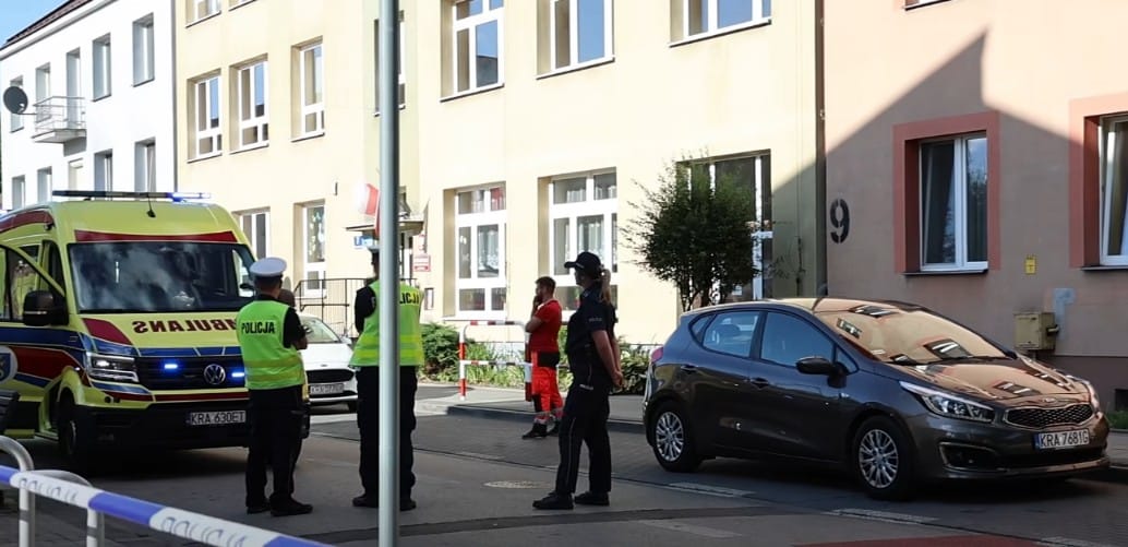 Rodzinna tragedia w Skawinie. Nie żyje 8-dniowe dziecko, rodzice i babcia - prokuratura ma hipotezę Zdjęcie wpisu