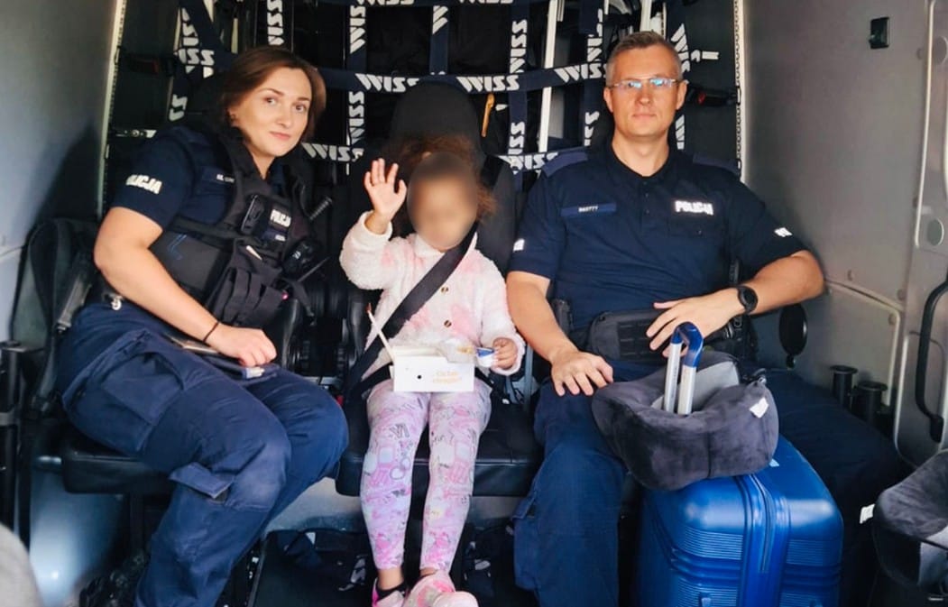 Rodzice odjechali pociągiem, a 5-latka została sama na peronie. Świadek, uratował sytuację Zdjęcie wpisu