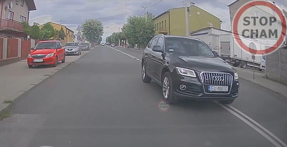 Kierująca Audi urządziła pościg za niewinnym kierowcą. Ubzdurała sobie, że ten chciał "zamordować" rowerzystę Zdjęcie wpisu
