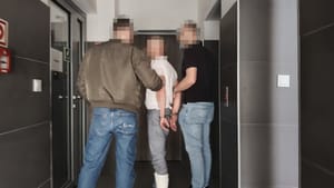 Pobili obywatela Algierii za rozmowę z kobietą. Wieczór kawalerski skończyli w policyjnej celi