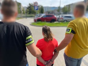 Połamane ręce oraz noga. Matka zatrzymana przez policję za znęcanie się nad 5-miesięcznym dzieckiem