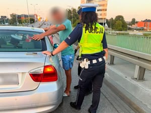 BMW "tańczyło" na Żwirki i Wigury. Pogranicznicy po służbie zatrzymali Ukraińca z ponad 3 promilami