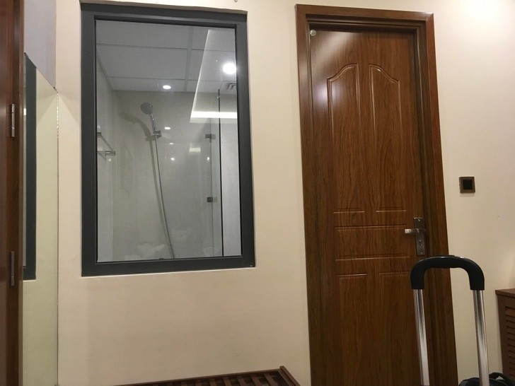 Tak wygląda wspólna łazienka w moim hotelu