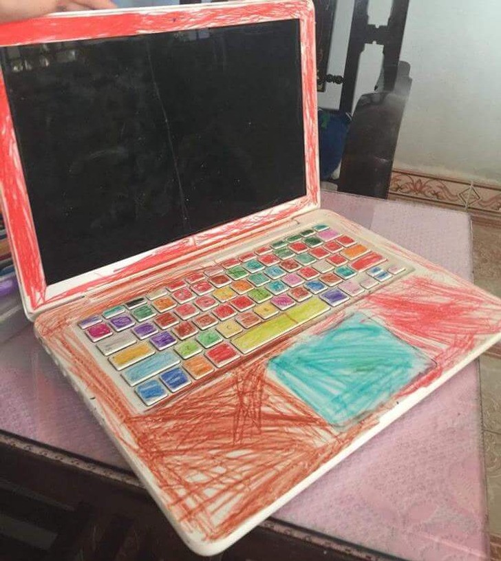 "Nie pozwalajcie dzieciom używać waszego laptopa."