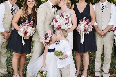 4 letnia dziewczynka gwiazdą ślubnej sesji. Przebiła pannę młodą ? 