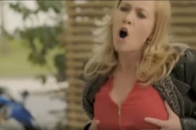 Ale bym się na niej przeleciał! Tej blondynce to chyba tylko jedno w głowie :D