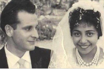 Całuje zwłoki żony i po chwili sam upada na podłogę! Nikt nie mógł przypuszczać, że tak się to skończy! 