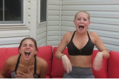 Dziewczyna chciała zjeść najostrzejszą paprykę świata! Po chwili myślałam, że będą  ją reanimować!