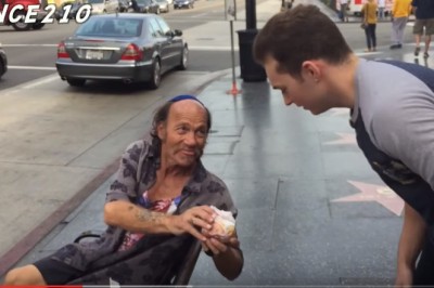 Gdy zamawiali 100 burgerów sprzedawca myślał, że to żart! Zobacz co z nimi zrobili!