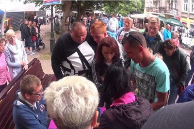 I oni dalej im wierzą?! Grupa oszustów w Międzyzdrojach wykorzystuje naiwność ludzi!