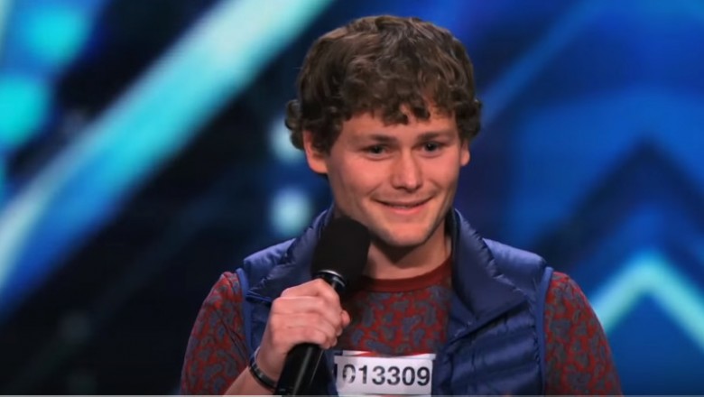 Jąkający się komik rozłożył jurorów w Mam Talent! Chłopakt ma super dystans do siebie! 