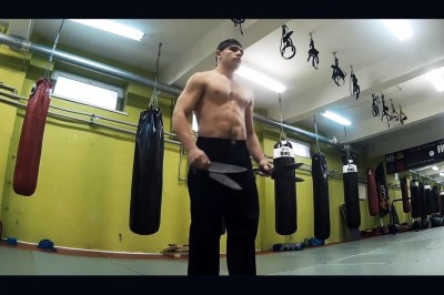 Kozacki popis Polaka w żonglowaniu podwójnym nunczako z noży!