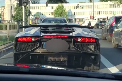 Lamborghini Aventador vs BMW M6! Konkretny wyścig na moście Poniatowskiego! 