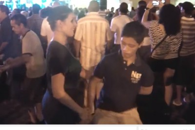 Ma dopiero 14 lat, a kobiety tracą dla niego głowę! Młody tancerz daje niesamowity popis!