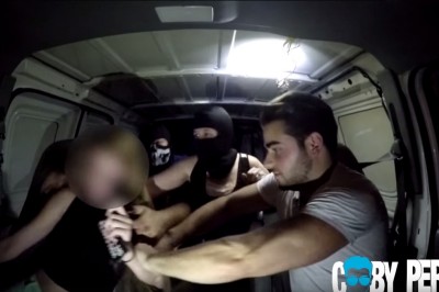 Nastolatka umawia się na randkę z chłopakiem z Facebooka. Gdy wsiadła do jego auta przeżyła koszmar.