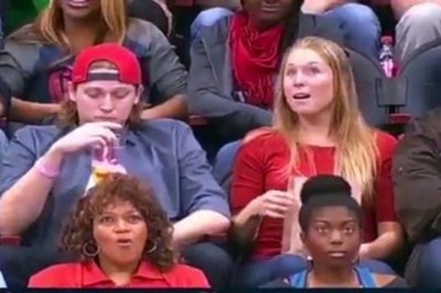 Nie chciał jej pocałować przed kamerami bo wolał piwo! Zobacz jak postanowiła się na nim zemścić! 