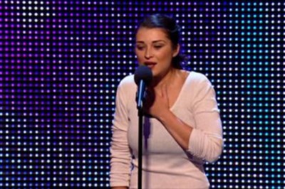 Nie powiedziała rodzinie o swoim występie żeby jej nie wyśmiali! Gdy zaśpiewała wszystko się zmienia!