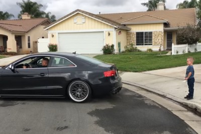 Nie sądziłam, że to zadziała! Tata przywiązał sznurek do zęba synka, a 2 koniec do zderzaka samochodu i 