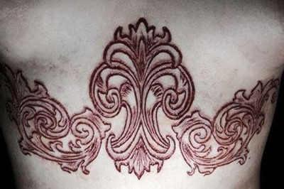 Niesamowite modyfikacje ciała! Piękne i bolesne dzieła sztuki na skórze! 