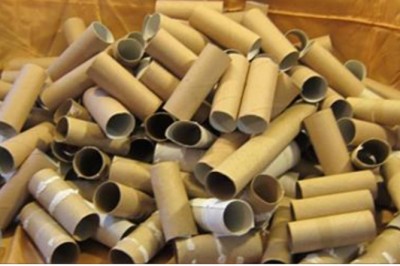 Nigdy więcej nie wyrzucisz rolki po papierze toaletowym! Zobacz 10 pomysłów jak ją wykorzystać!