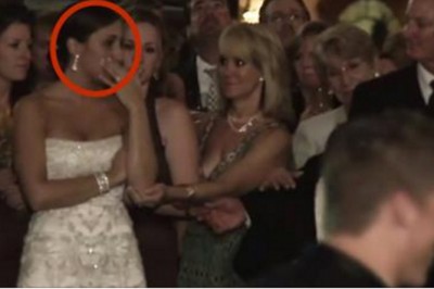 Pan młody  podczas tańca całuje inną kobietę na oczach żony! Jej reakcja jest jednoznaczna! 