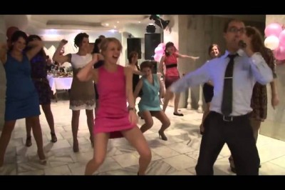 Taniec pijanych łabędzi na ruskim weselu.