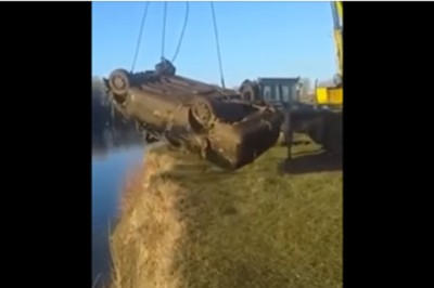 Tego naprawdę się nie spodziewali! Wyciągasz sobie auto z rzeki a tu taka niespodzianka!