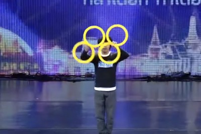 To jest nie do ogarnięcia! Niby zwykły Azjata z kółkami a szczena opada!