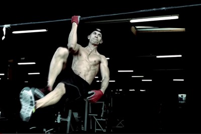 Trening tego kolesia to prawdziwa sztuka! Zobacz co można osiągnąć na diecie wegańskiej! 