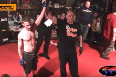 Zawodnik miał zwycięstwo na wyciągnięcie ręki. To co zrobił po chwili zszokowało widownie. Mocne!