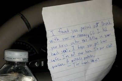 Zobaczył pijanego faceta za kółkiem. Zareagował jak bohater i zostawił mu niesamowity liścik.