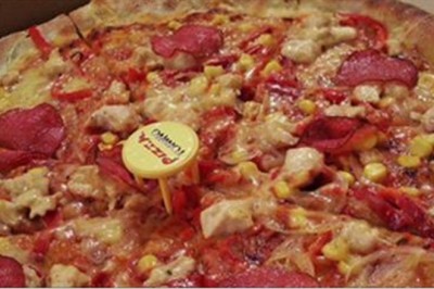 Zastanawiałaś się dlaczego do pizzy dodają ten mały plastikowy stoliczek? Ma to konkretne przeznaczenie!