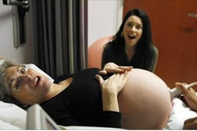 60 latka zachodzi w ciąże po raz kolejny! Jej córka jest z tego powodu przeszczęśliwa choć to szokuje! 