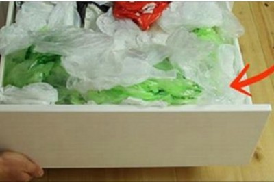 Masz w domu problem z taką szufladą pełną torebek! Zobacz prosty trick jak je uporządkować!