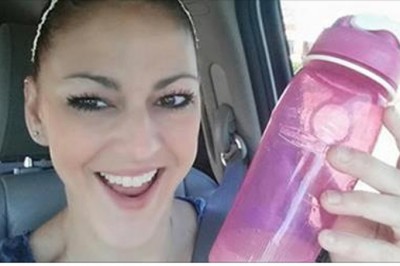 Trafiła do szpitala z bólem głowy, a dwa dni później umarła! Lekarze ostrzegają przed tymi objawami!