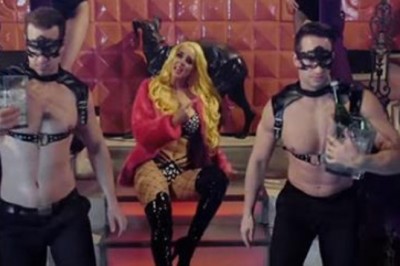 „Wyciągnij szpaka madafaka” Kolejny odważny i wulgarny teledysk znanej youtuberki!