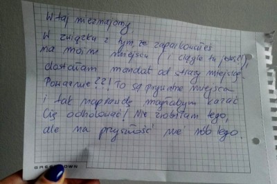 Zostawiła liścik kierowcy który zajął jej prywatne miejsce parkingowe! On jednak postanowił odpowiedzieć! 