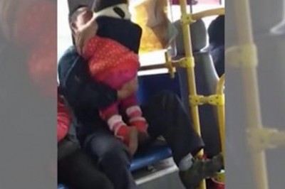 Przez pół miasta jechał tramwajem z ciałem 4 letniej Oliwi! Żaden pasażer nie zauważył, że dziecko nie żyje! 