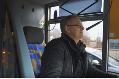 Wyrzucali go z pracy dwa razy za to, że jest wesoły! Warszawiacy go uwielbiali :D