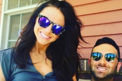 Pojawiała się na weselu w sukience, która oburzyła gości! Jeden z nich specjalnie oblał ją piwem!