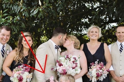 Miało być zdjęcie całującej się młodej pary ale 4 letnia dziewczynka ukradła im show! Wie jak się ustawić!