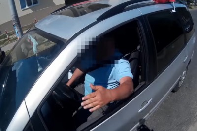 Agresywny Janusz zaorany przez rowerzystę! A taki był wyszczekany!